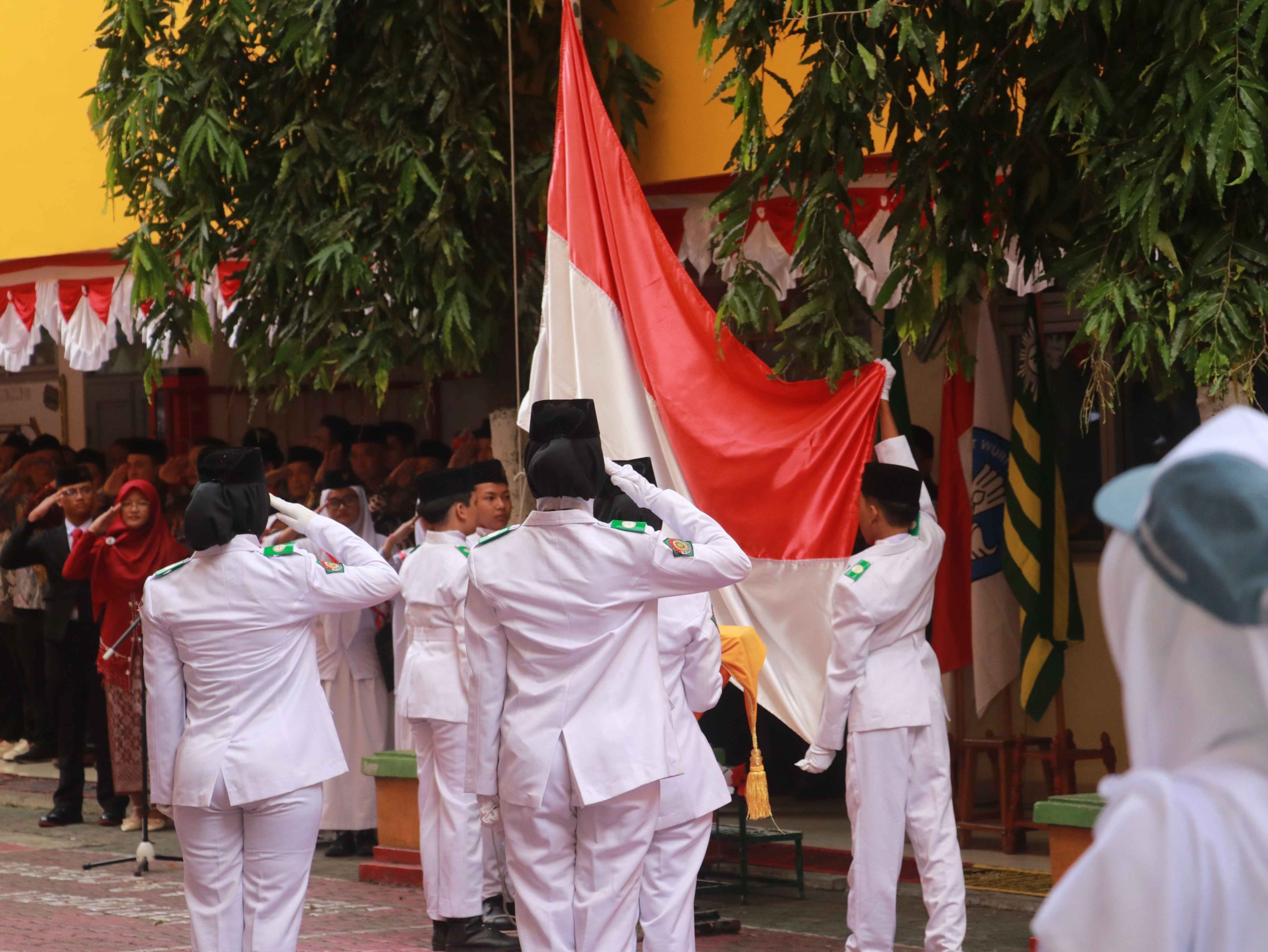 Semarak Kemerdekaan: Khidmatnya Upacara HUT RI ke-81 di Kampus 1 Perguruan Muhammadiyah Cipulir